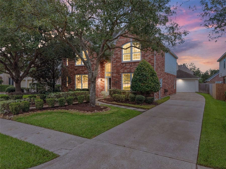 Property photo for 874 Pebblebank Lane, League City, TX