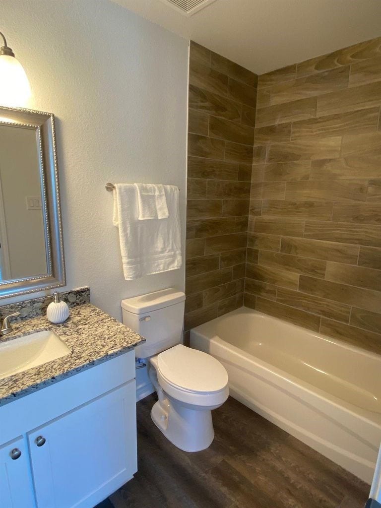 23090 E Wildwood Road, #19, Porter, TX 77365 Upstairs beautiful bathroom!