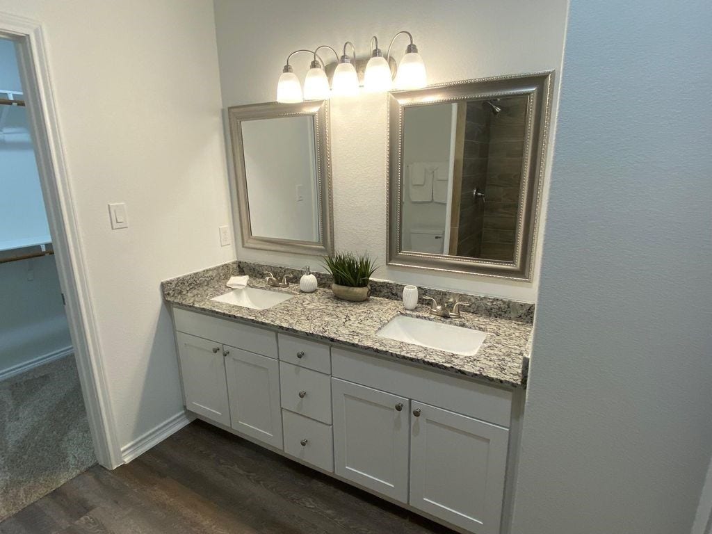 23090 E Wildwood Road, #19, Porter, TX 77365 primary bathroom