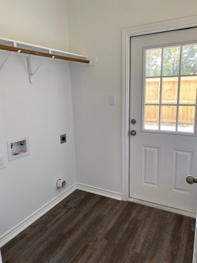 23090 E Wildwood Road, #19, Porter, TX 77365 NEW WASHER/DRYER PICS COMING SOON!