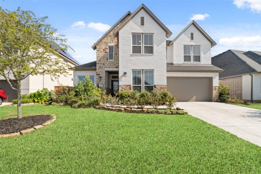 Property photo for 32018 Crested Knoll Court, Fulshear, TX