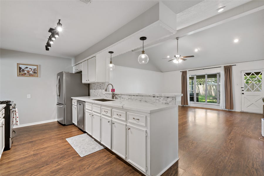 Property photo for 4302 Seneca Street, Pasadena, TX