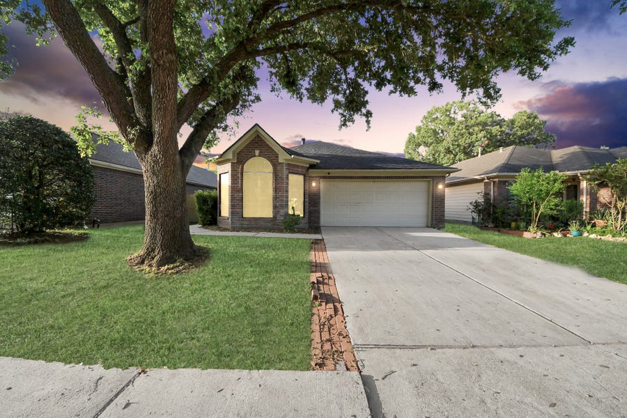 Property photo for 20019 Beechview Lane, Katy, TX