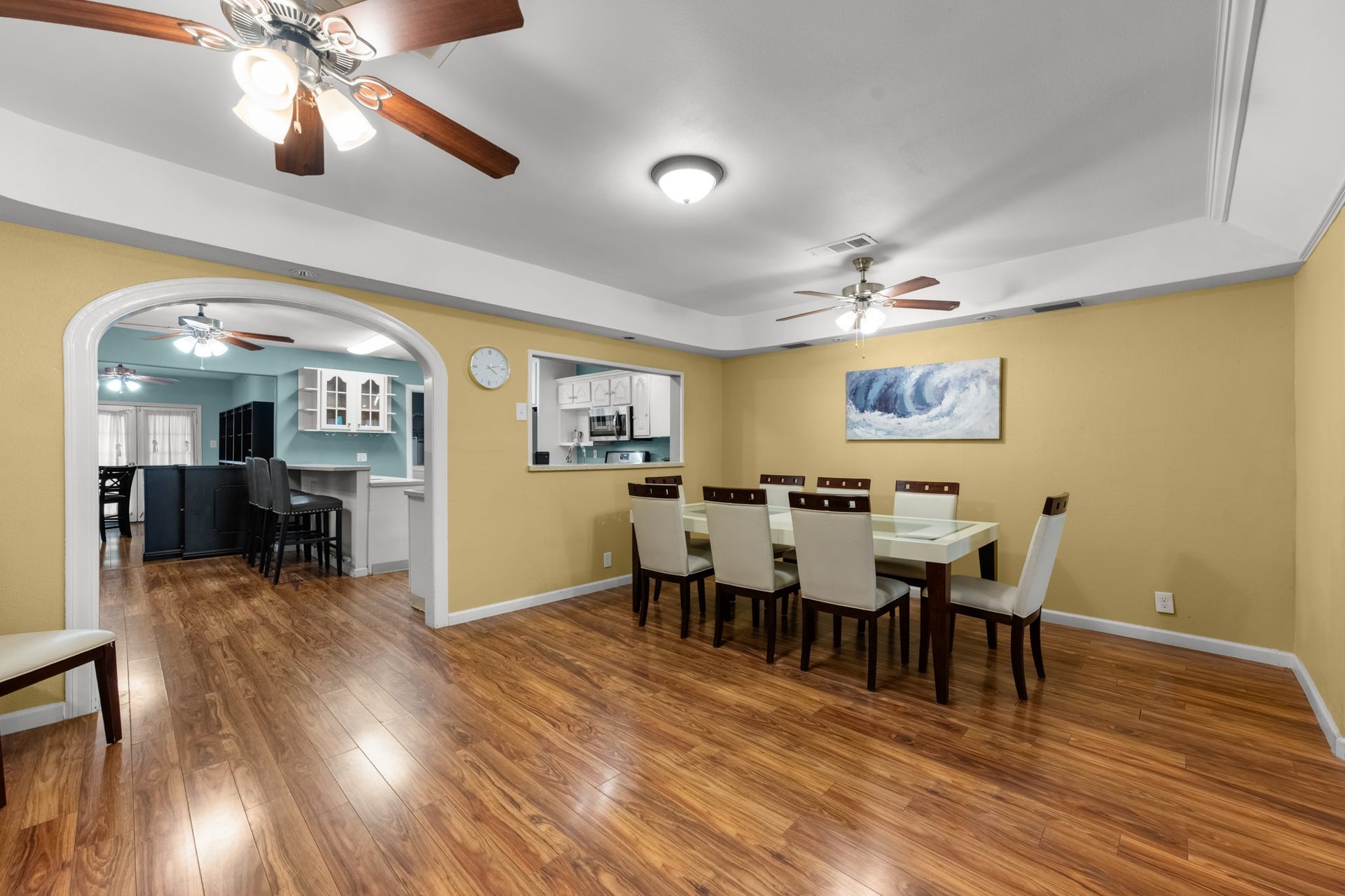 2815 Jack Johnson Boulevard, Galveston, TX 77550 Dining Area