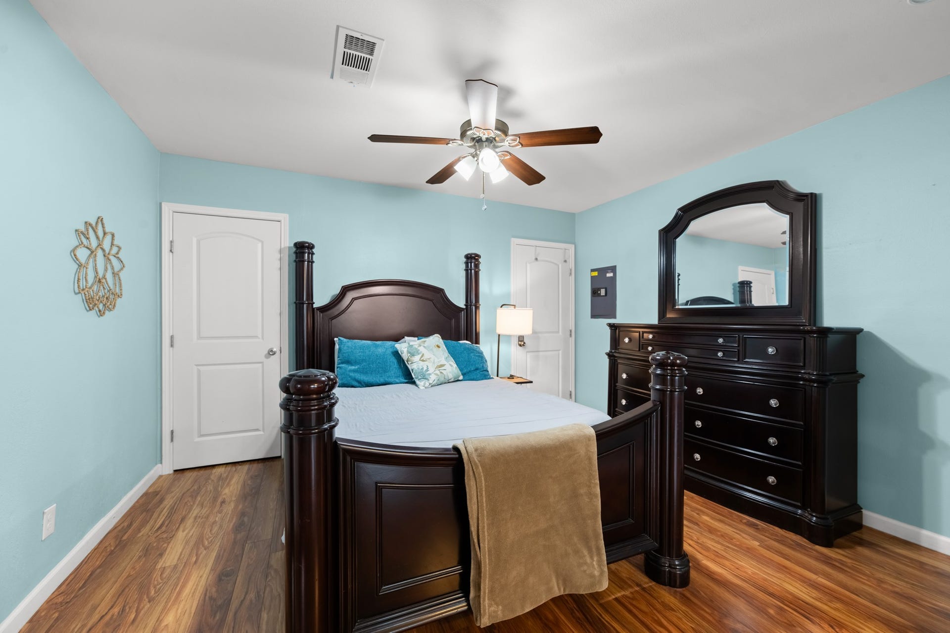 2815 Jack Johnson Boulevard, Galveston, TX 77550 Primary Bedroom