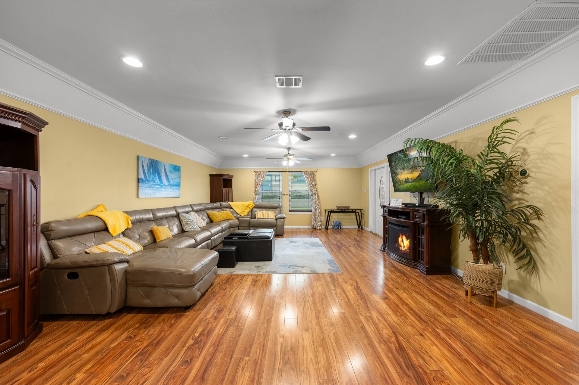 2815 Jack Johnson Boulevard, Galveston, TX 77550 Living Area