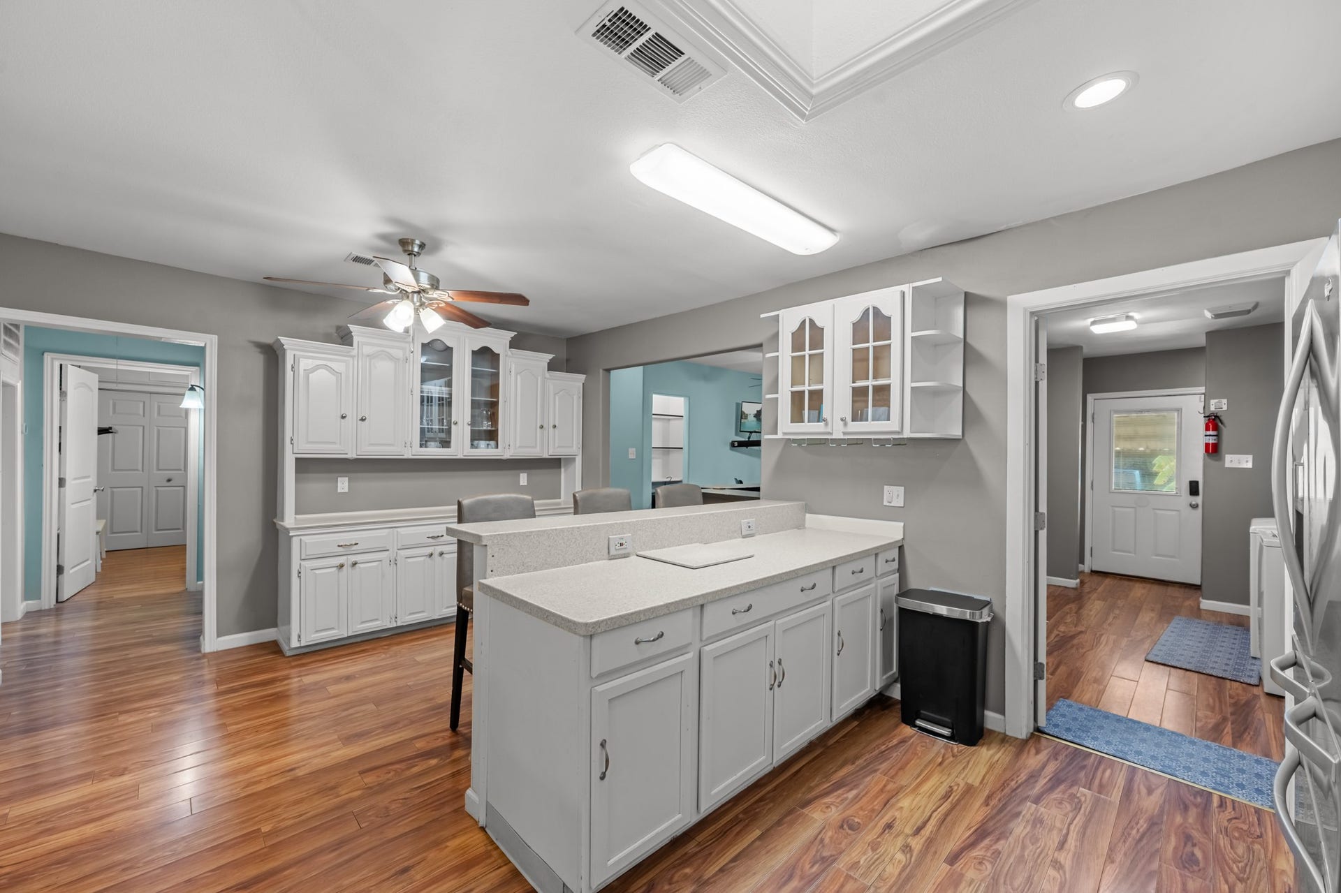 2815 Jack Johnson Boulevard, Galveston, TX 77550 HUGE Kitchen