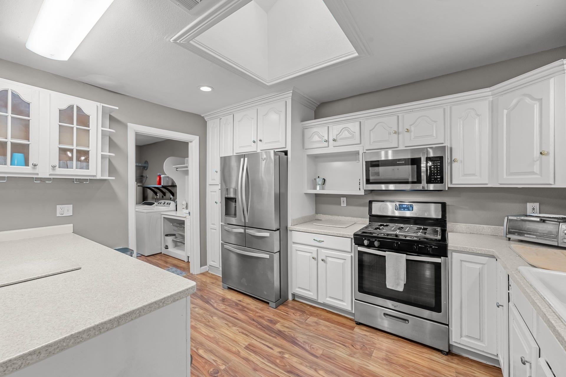 2815 Jack Johnson Boulevard, Galveston, TX 77550 HUGE Kitchen