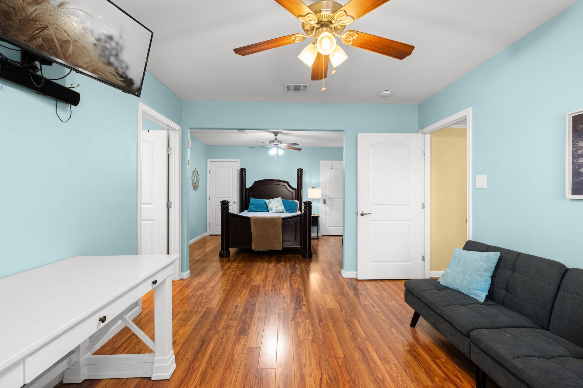 2815 Jack Johnson Boulevard, Galveston, TX 77550 Primary Bedroom