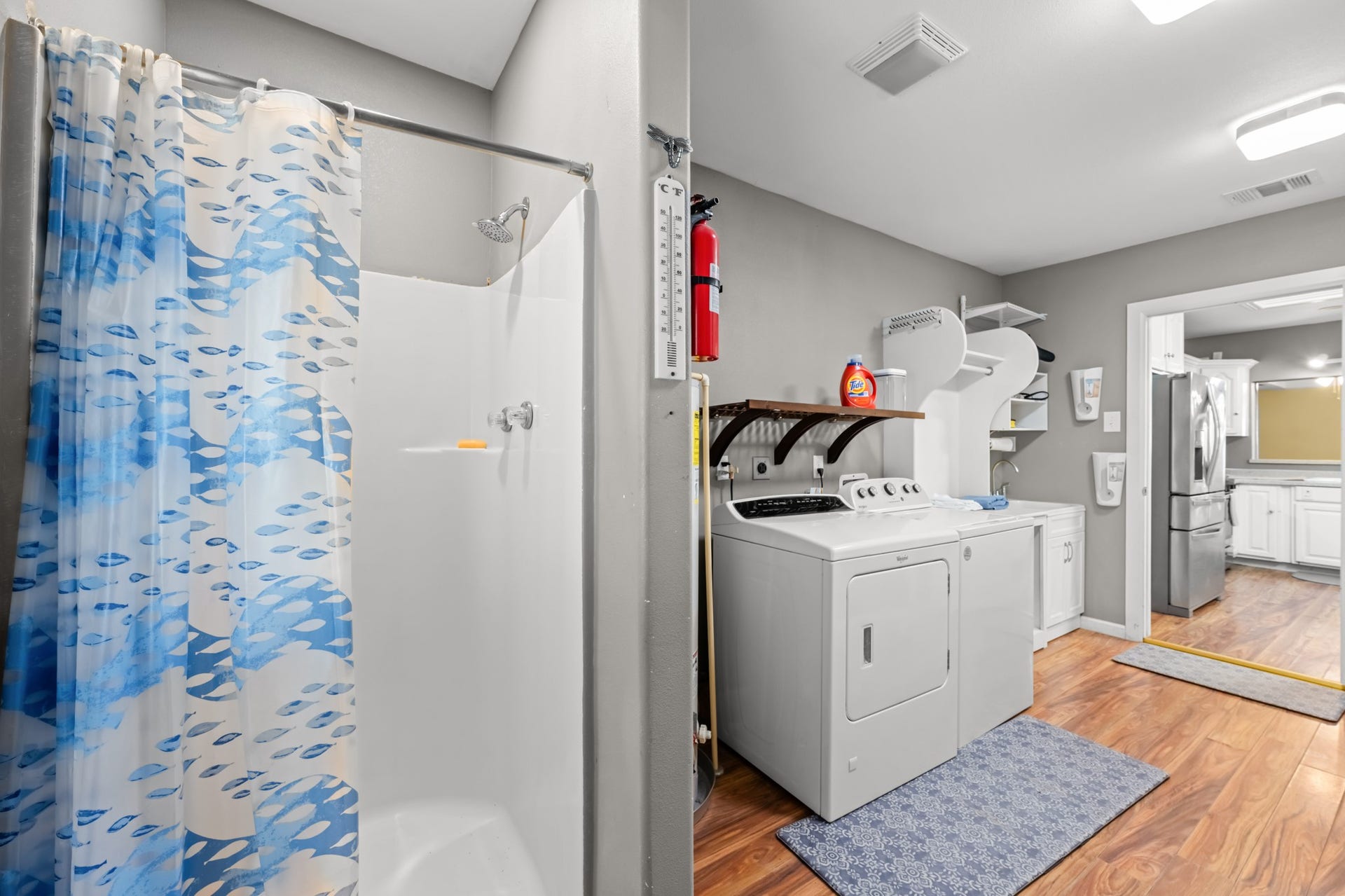 2815 Jack Johnson Boulevard, Galveston, TX 77550 Mud Room w/ Laundry and Bathroom
