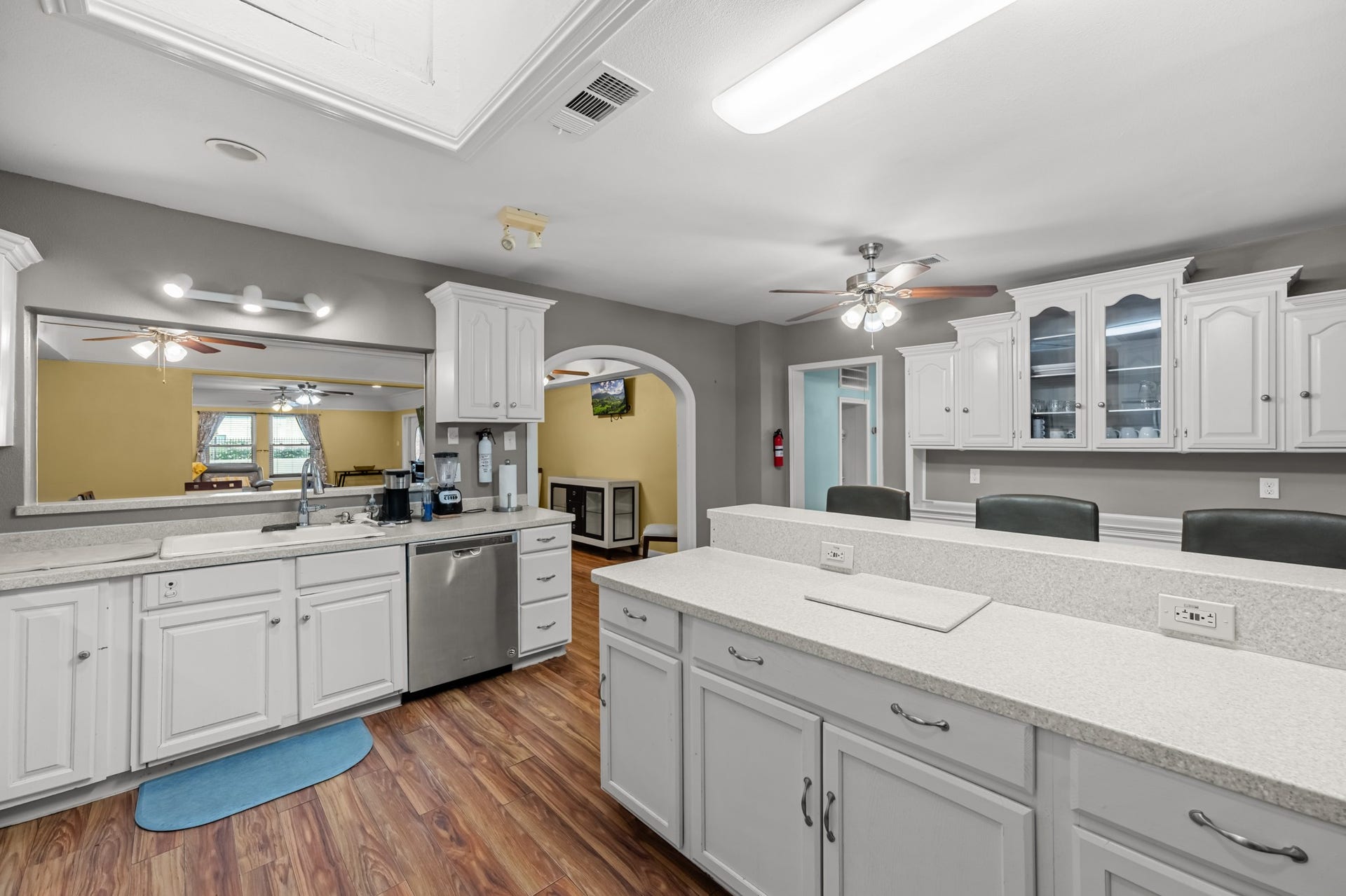 2815 Jack Johnson Boulevard, Galveston, TX 77550 HUGE Kitchen