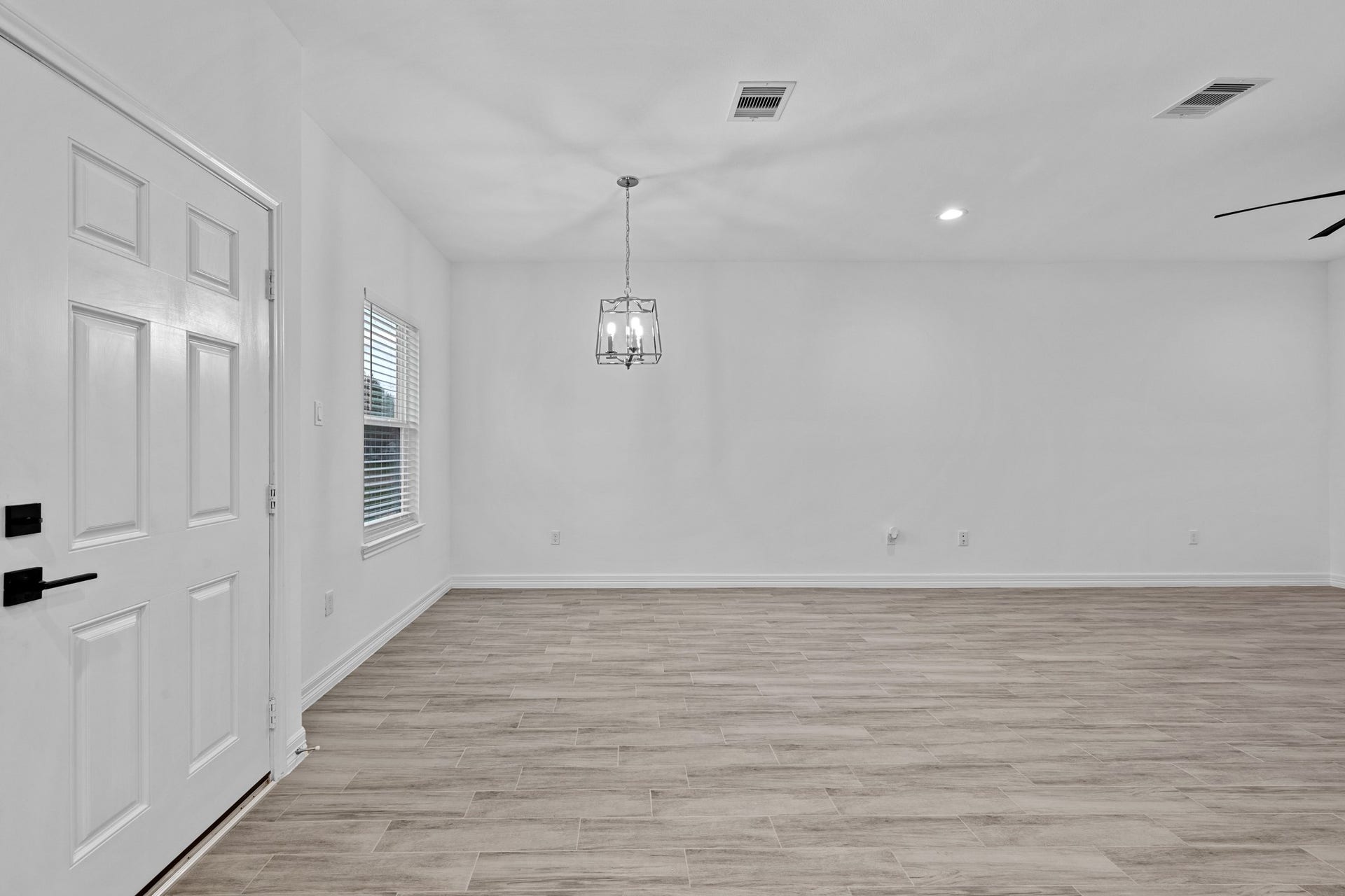 Another view of the flex space in the front room.