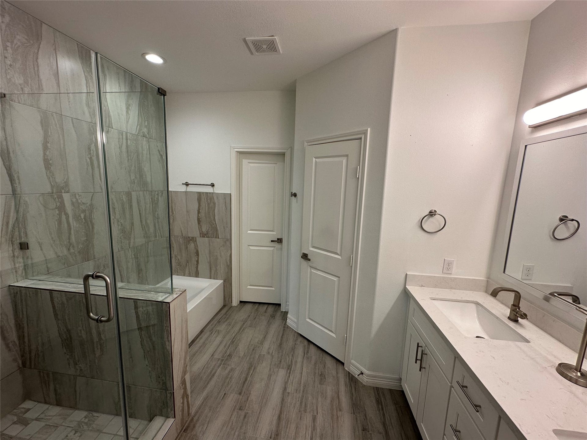 5430 Heron Drive, Houston, TX 77033
