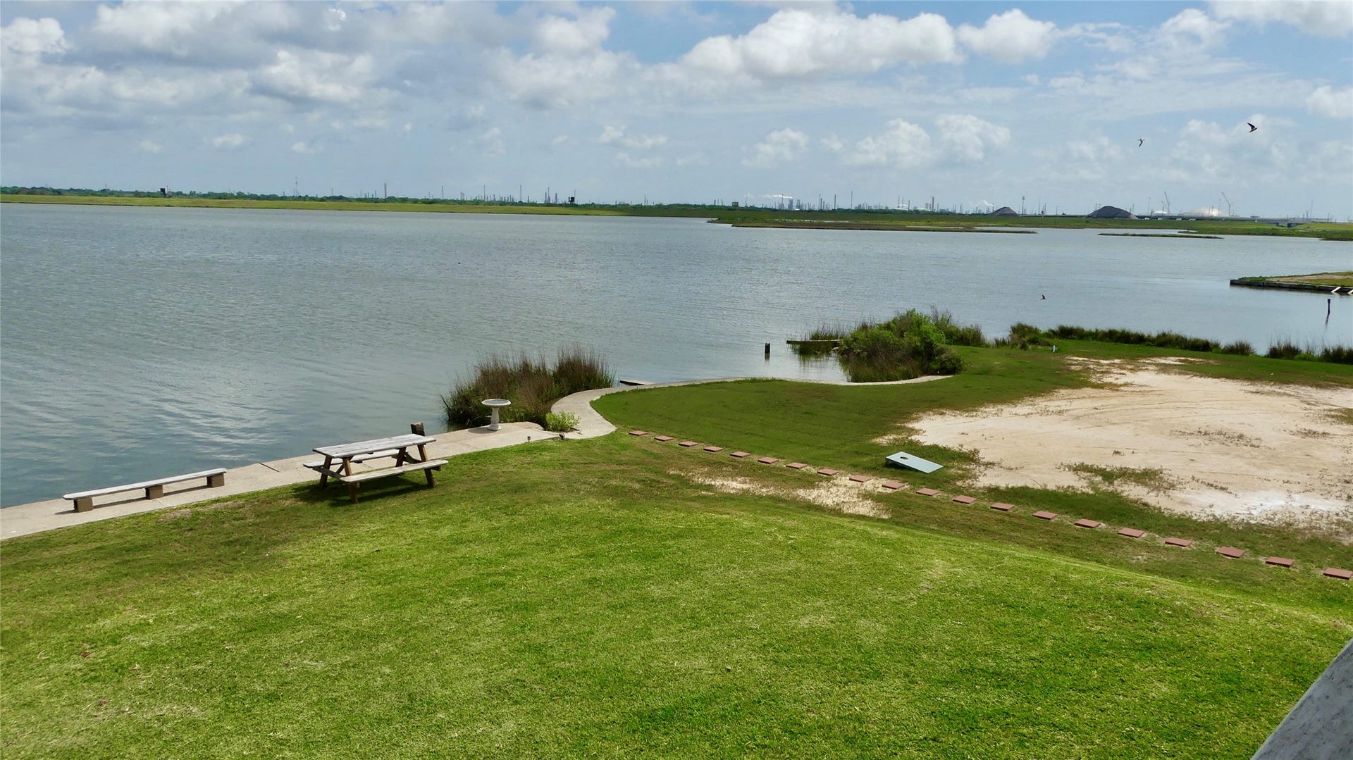 4432 Swan Street, Hitchcock, TX 77563 4432 Swan Street, Hitchcock, TX 77563