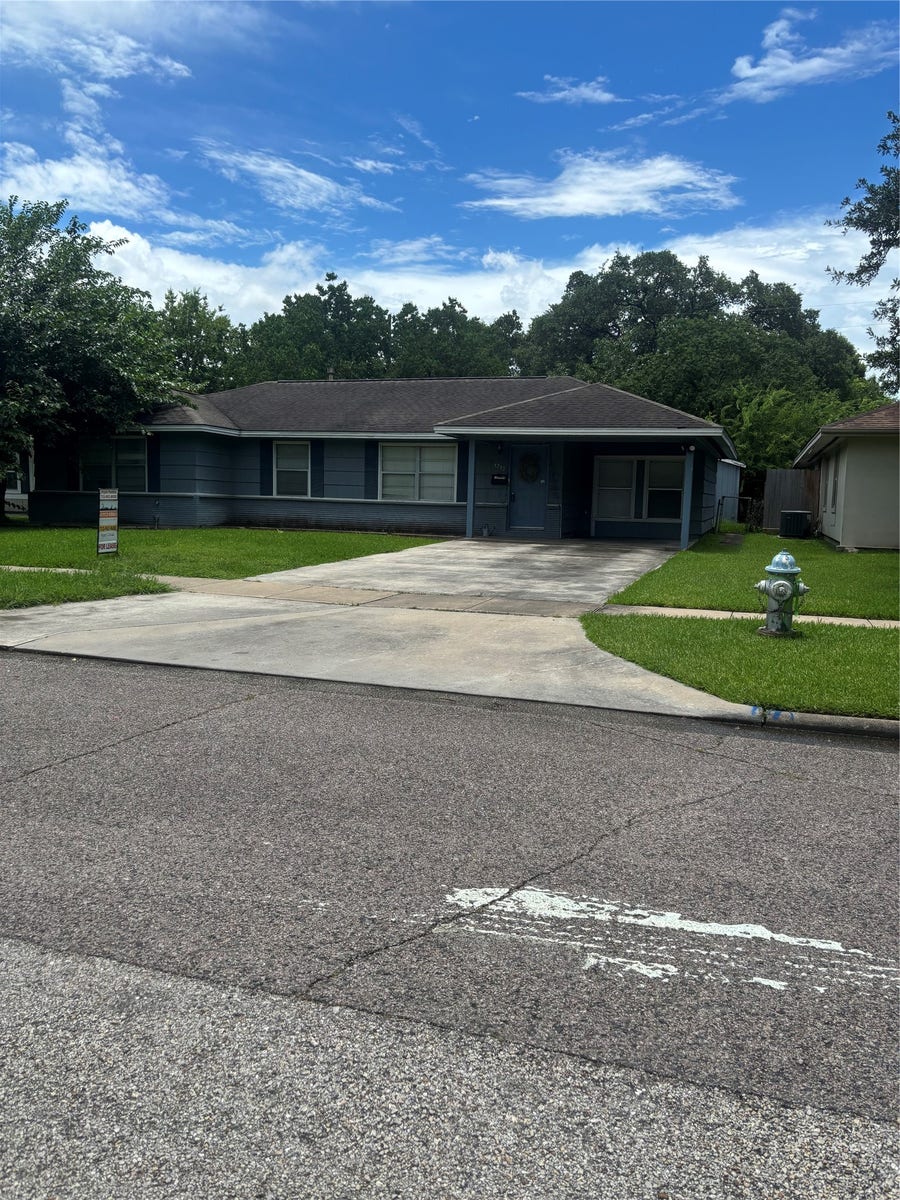 Property photo for 4713 Saxon Street, Bellaire, TX