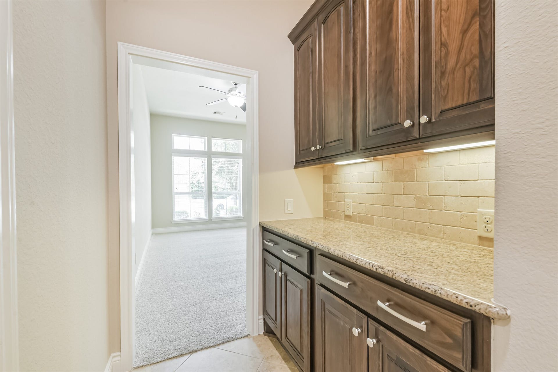 1735 Wickham Reach Drive, Spring, TX 77386 Built-in cabinetry and counter space provide convenient additional storage.