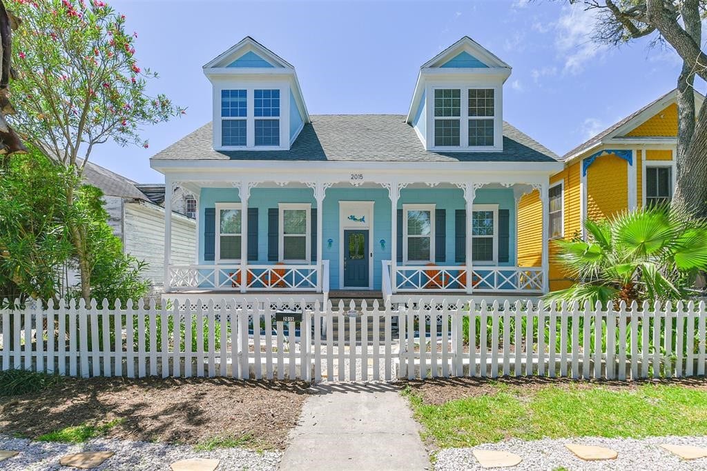 2015 Avenue O, Galveston, TX 77550