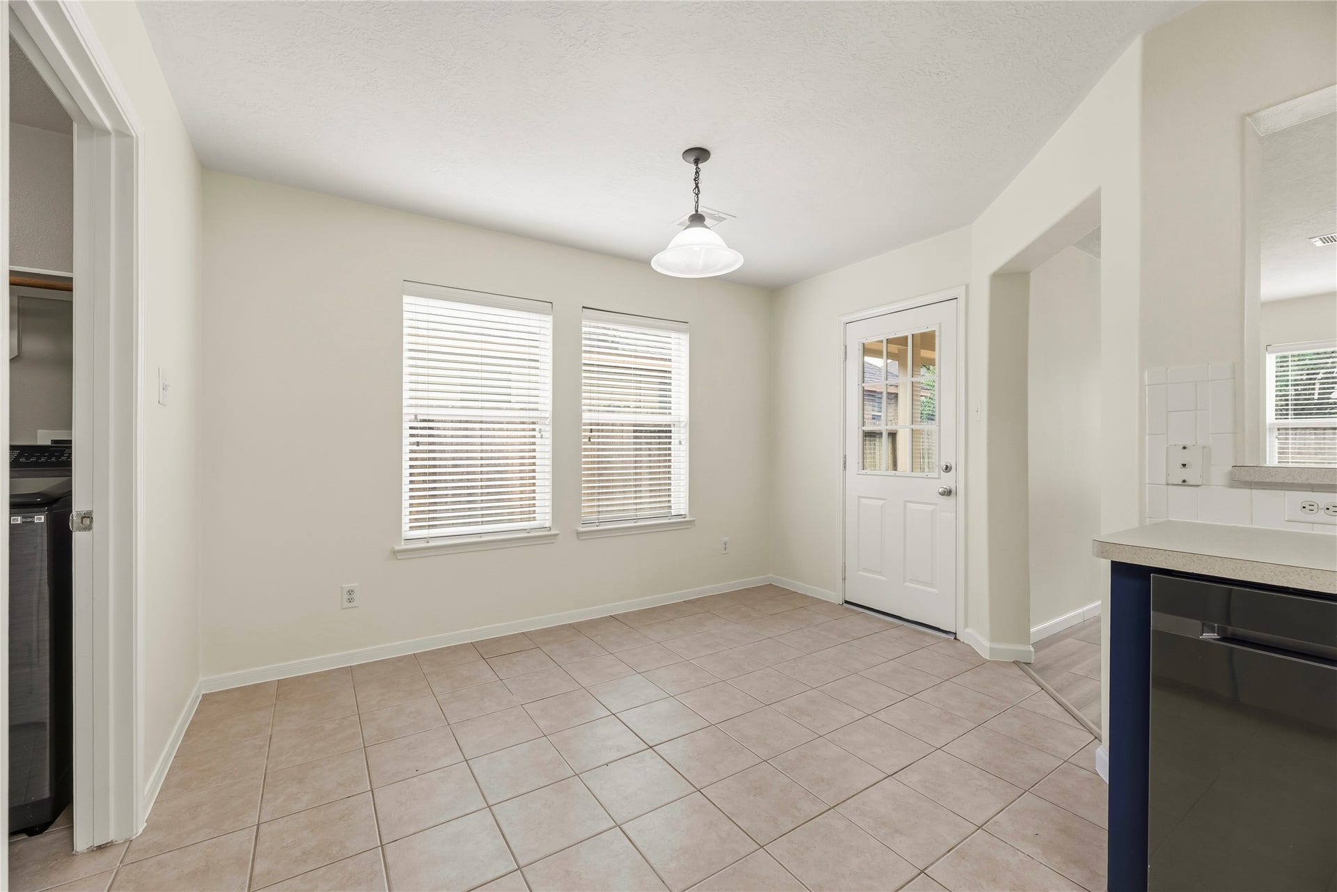 14223 Pinefrost Lane, Cypress, TX 77429 Light and bright breakfast area.