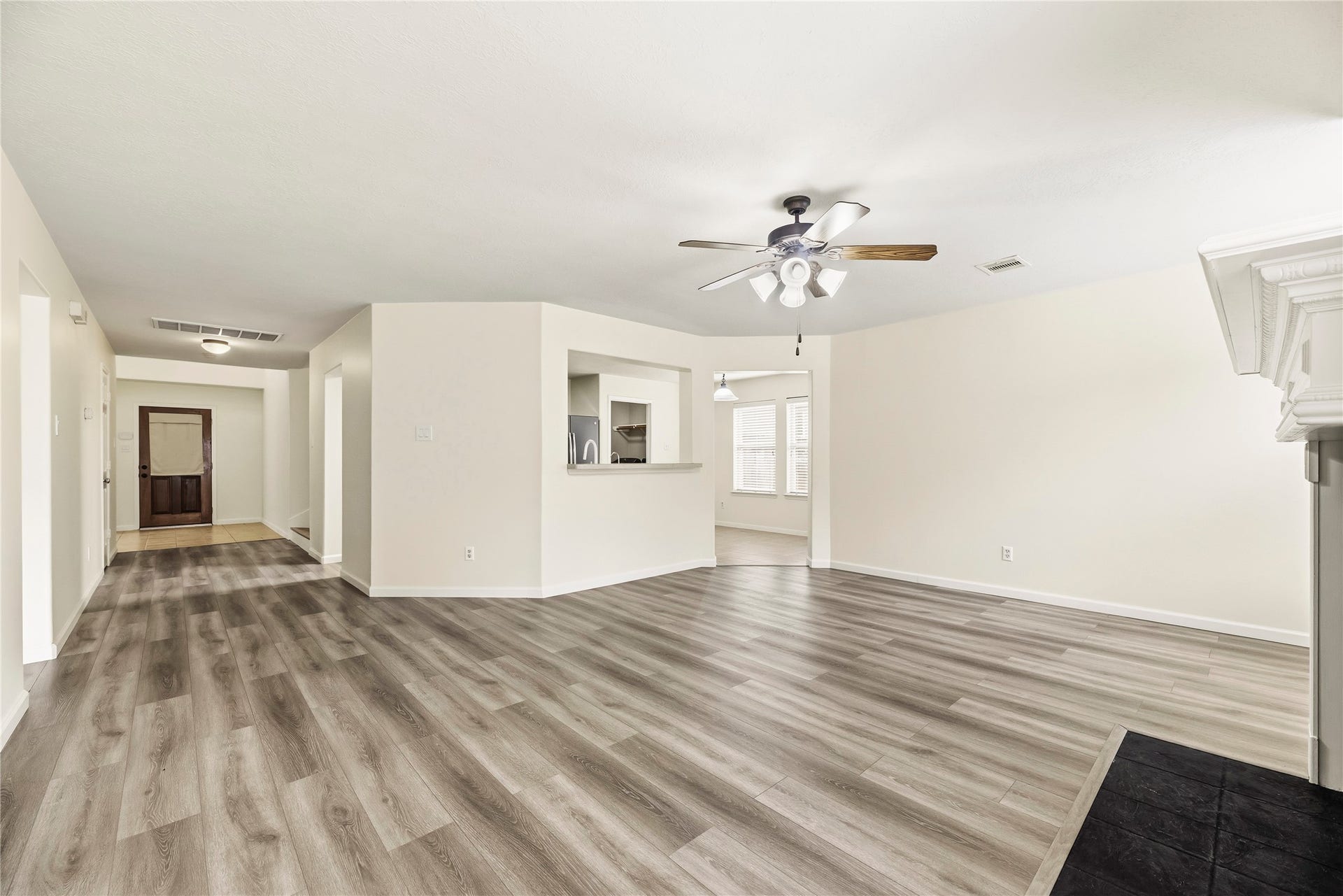 14223 Pinefrost Lane, Cypress, TX 77429 Nice, open floor plan.