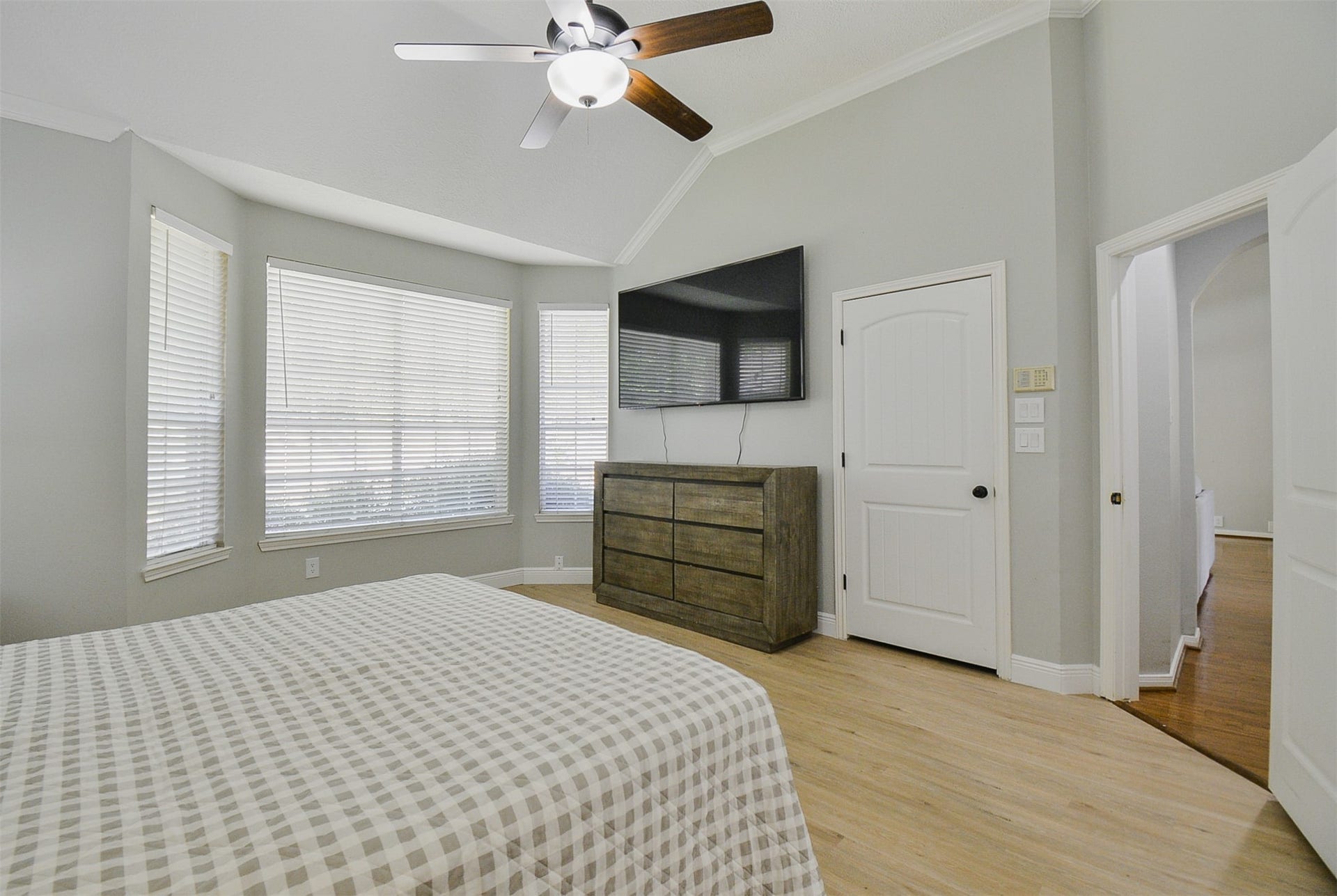 4910 Pine Prairie Lane, Houston, TX 77345 4910 Pine Prairie Lane, Houston, TX 77345