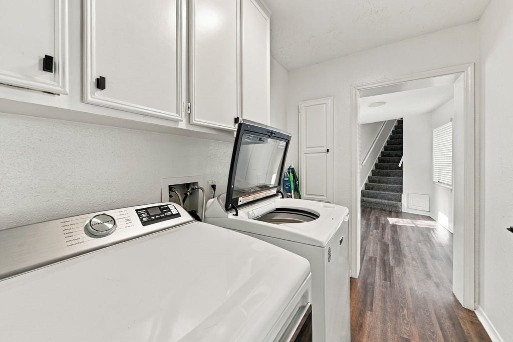 27209 Wells Lane, Conroe, TX 77385 laundry room