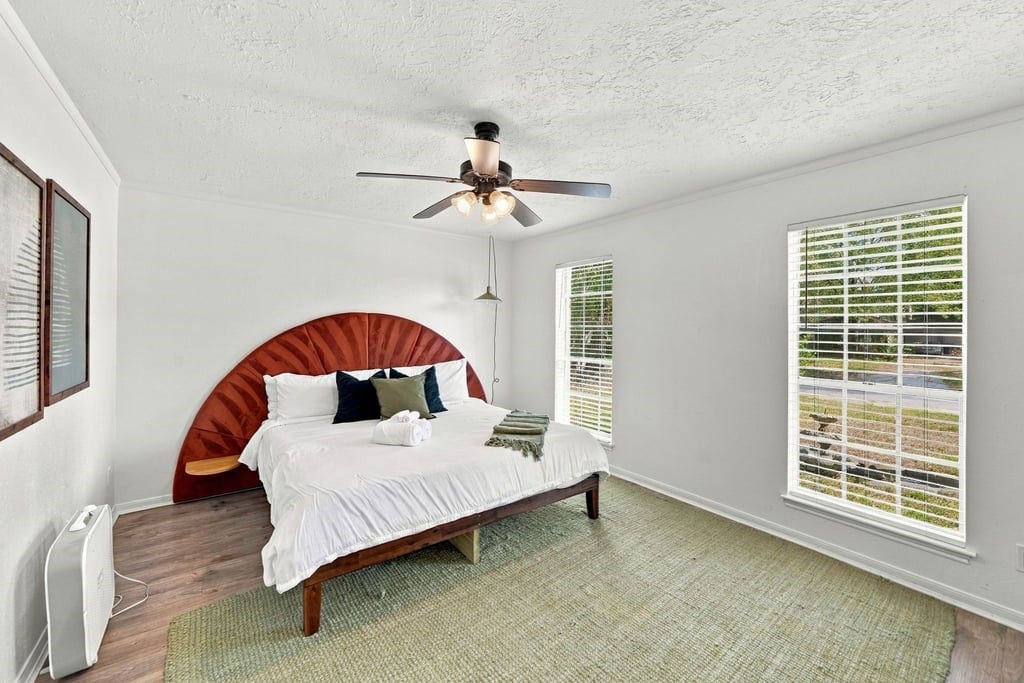 27209 Wells Lane, Conroe, TX 77385 guest bedroom 1