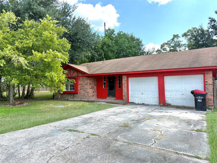 Property photo for 601 Northbend Drive, Baytown, TX
