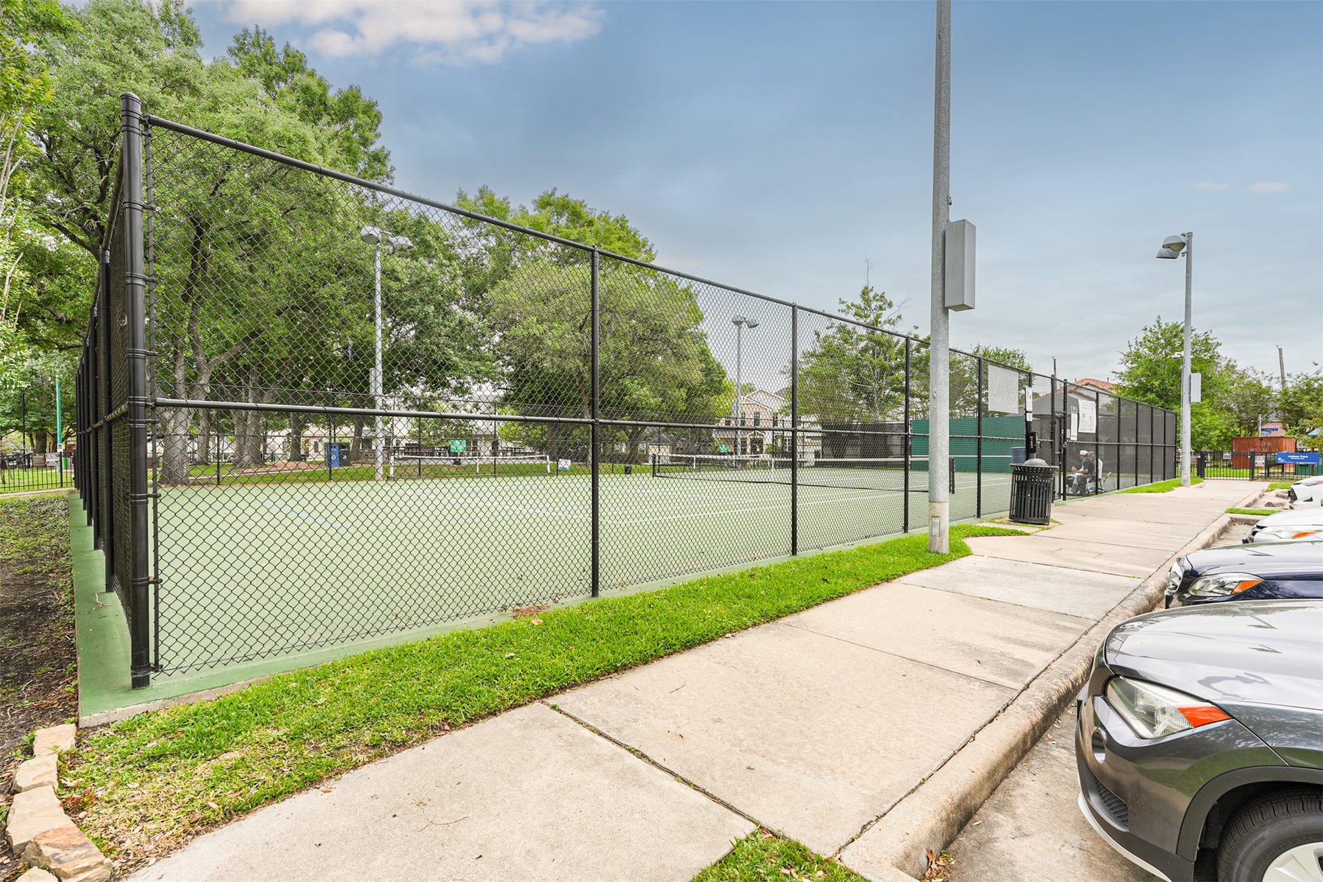 4260 Dartmouth Avenue, West University Place, TX 77005 4260 Dartmouth Avenue, West University Place, TX 77005