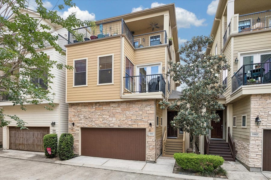 Property photo for 2041 W 14th 1/2 Street, Houston, TX