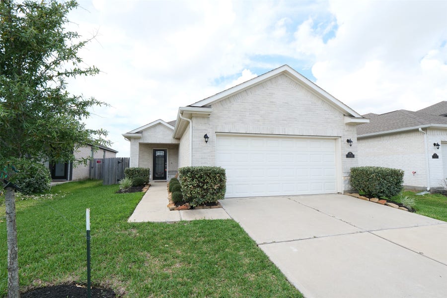 Property photo for 5719 Tabula Rasa Drive, Katy, TX