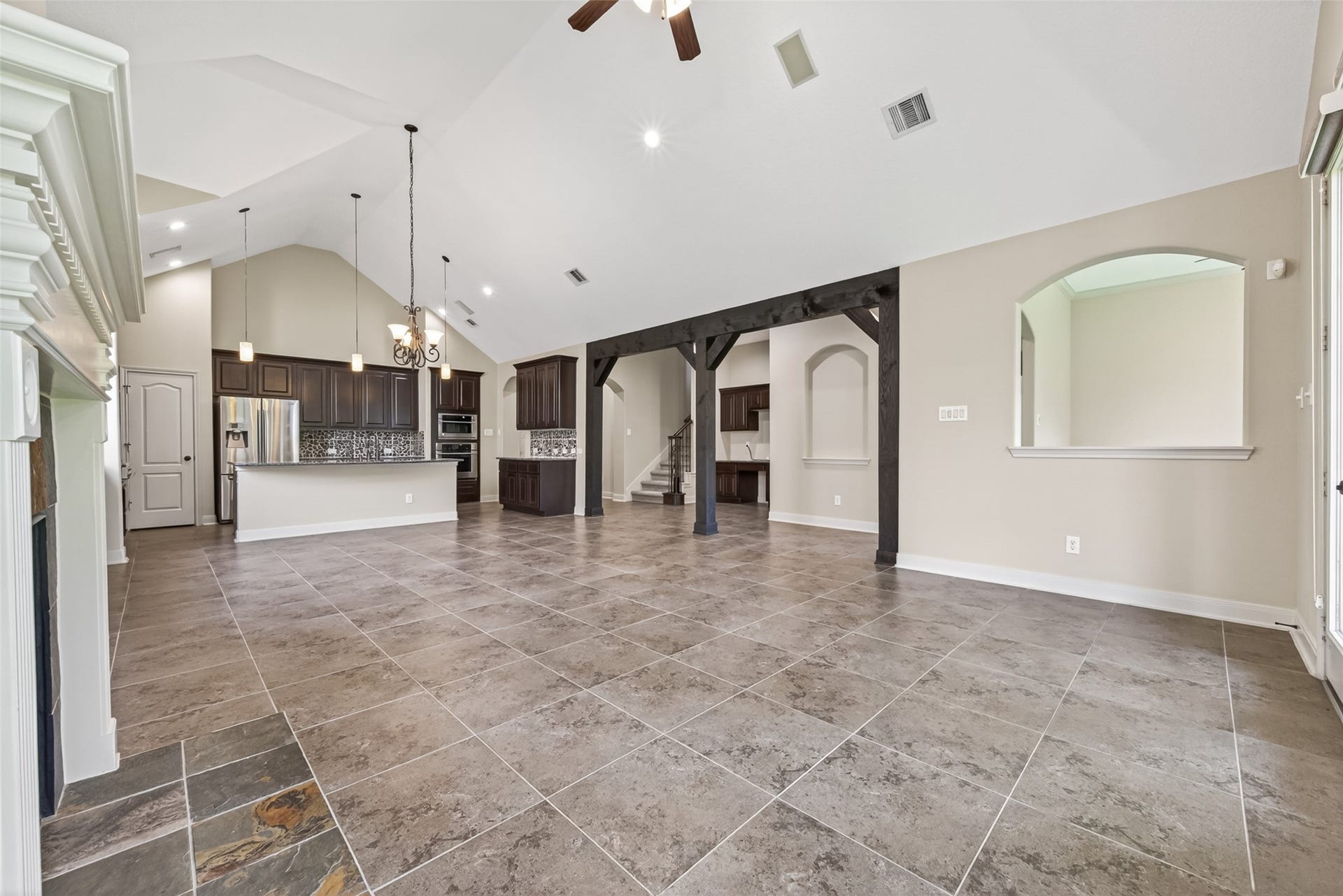 17311 Quiet Shores Drive, Richmond, TX 77407 Kitchen opens up to livingroom