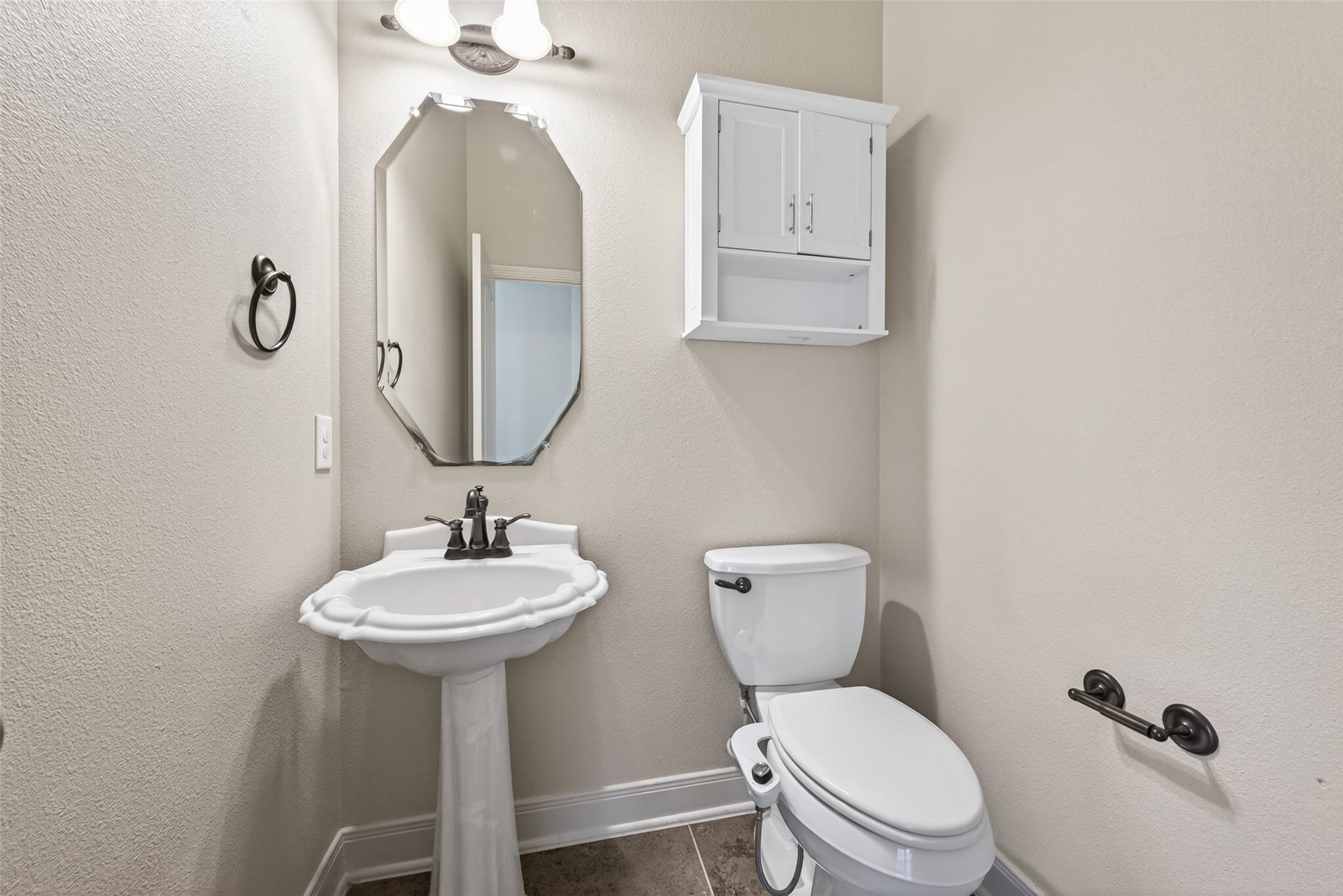 17311 Quiet Shores Drive, Richmond, TX 77407 Guest bath