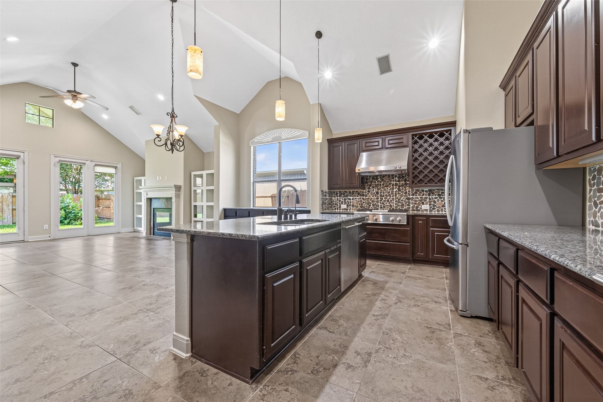 17311 Quiet Shores Drive, Richmond, TX 77407 Entrance to Kitchen