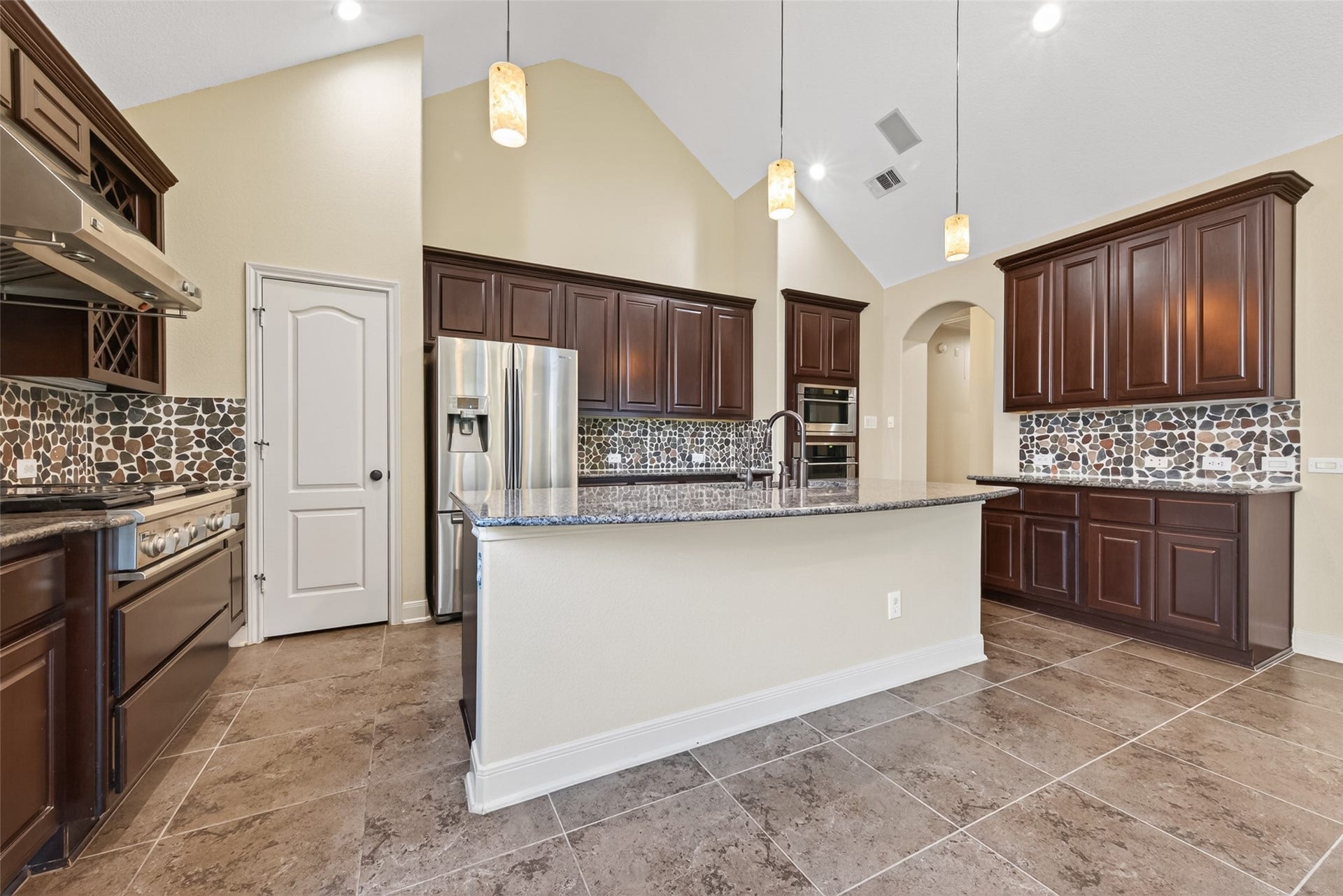 17311 Quiet Shores Drive, Richmond, TX 77407 Front view of kitchen