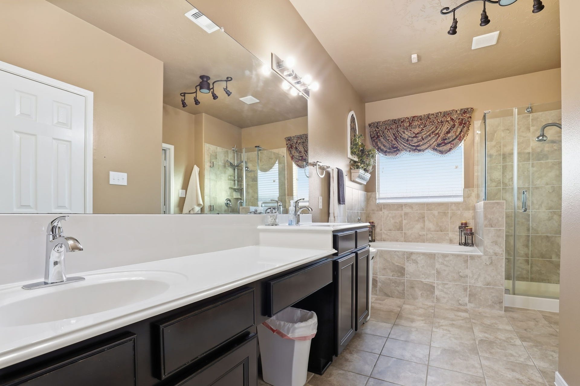 2206 Lisa Lane, Deer Park, TX 77536 2206 Lisa Lane, Deer Park, TX 77536