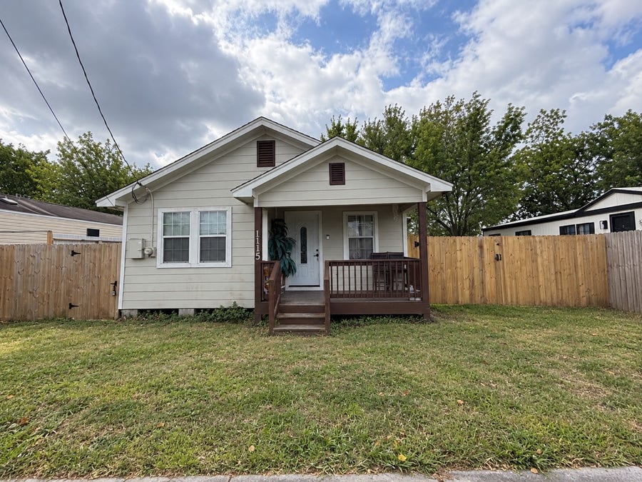 Property photo for 1115 Turner Street, Baytown, TX