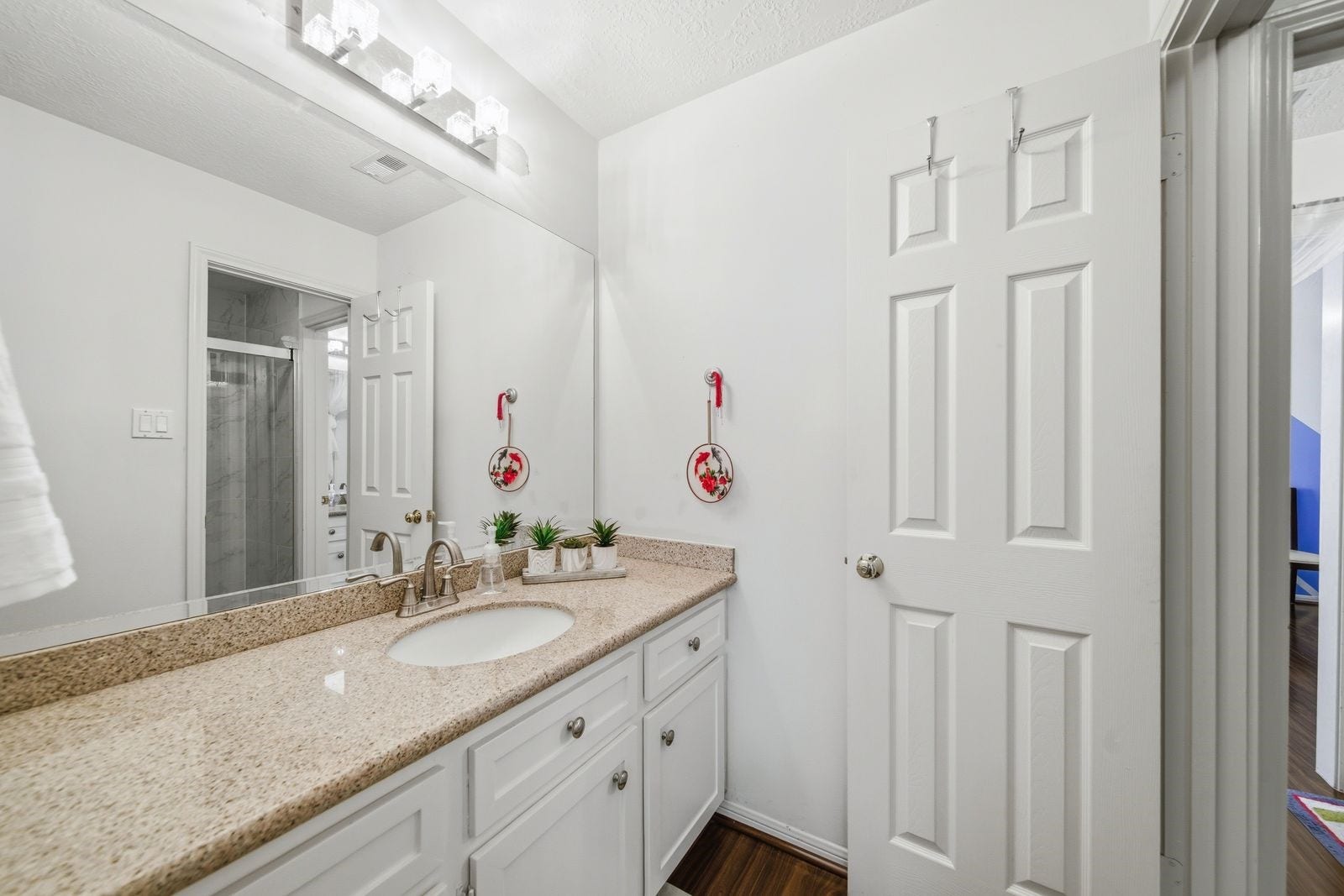 1606 Clearwater Creek Drive, Sugar Land, TX 77478 Another updated bathroom connects to two other bedrooms upstairs.