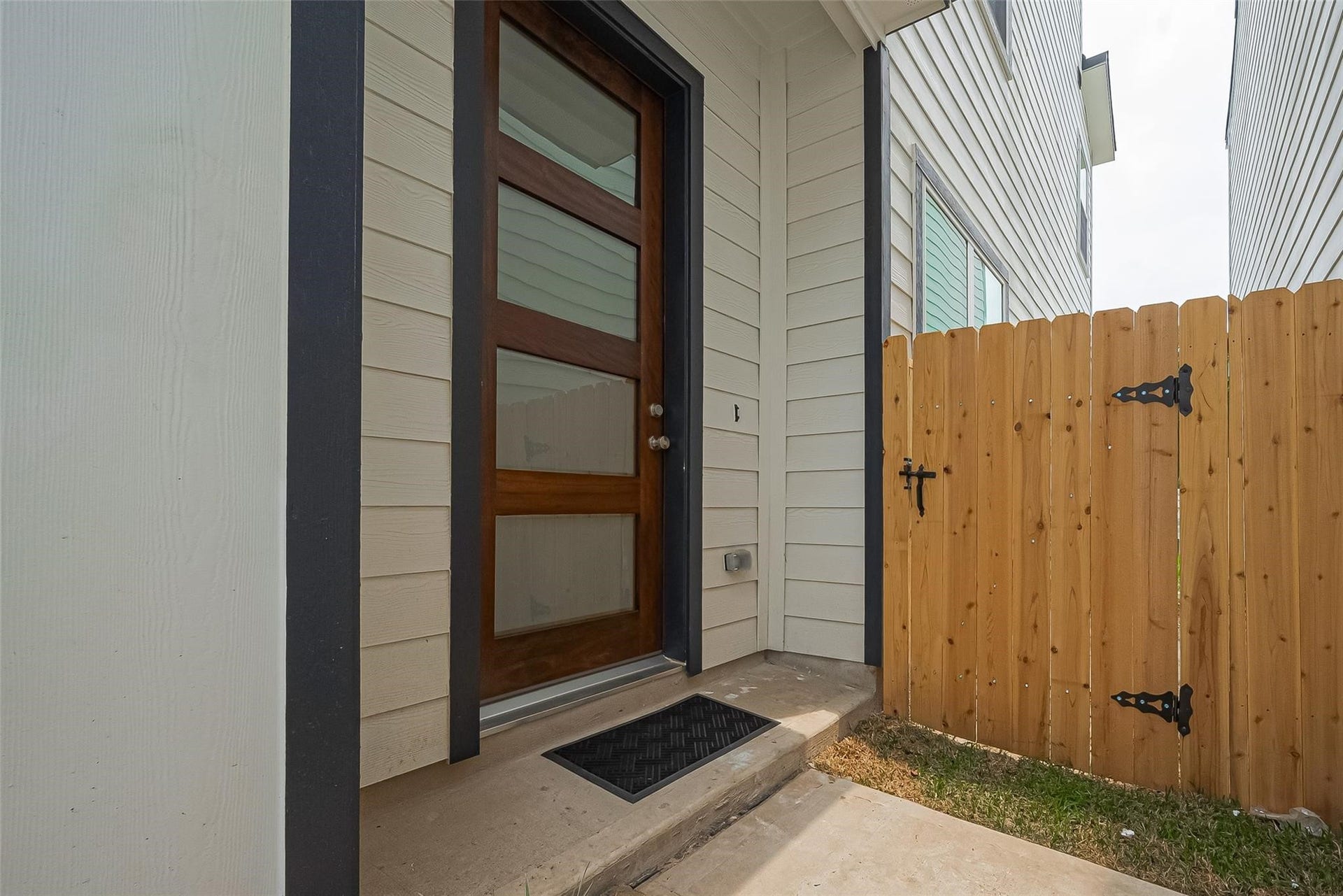 8933 Grovner Place, Houston, TX 77055 8933 Grovner Place, Houston, TX 77055