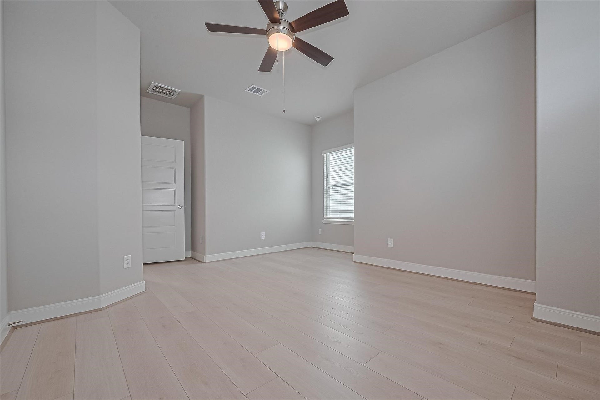 8933 Grovner Place, Houston, TX 77055 8933 Grovner Place, Houston, TX 77055