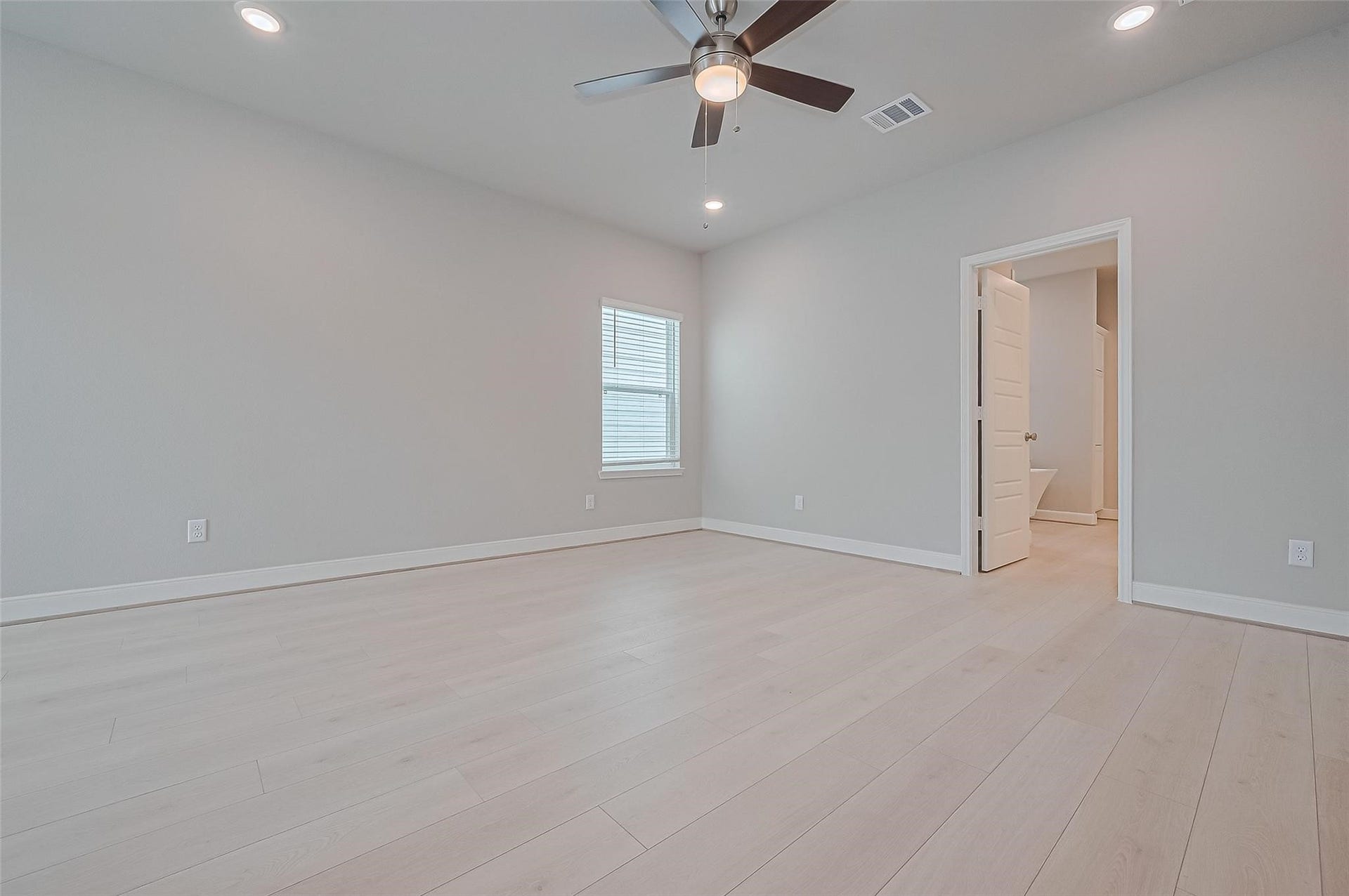 8933 Grovner Place, Houston, TX 77055 8933 Grovner Place, Houston, TX 77055