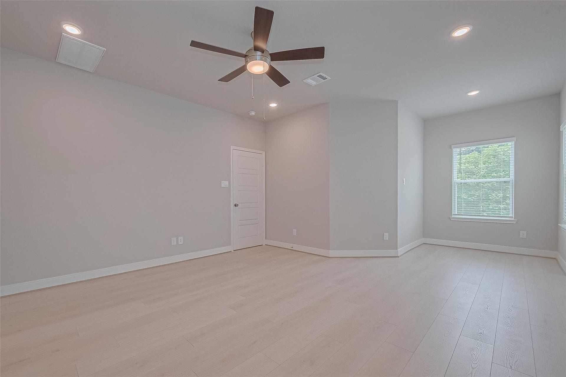 8933 Grovner Place, Houston, TX 77055 8933 Grovner Place, Houston, TX 77055
