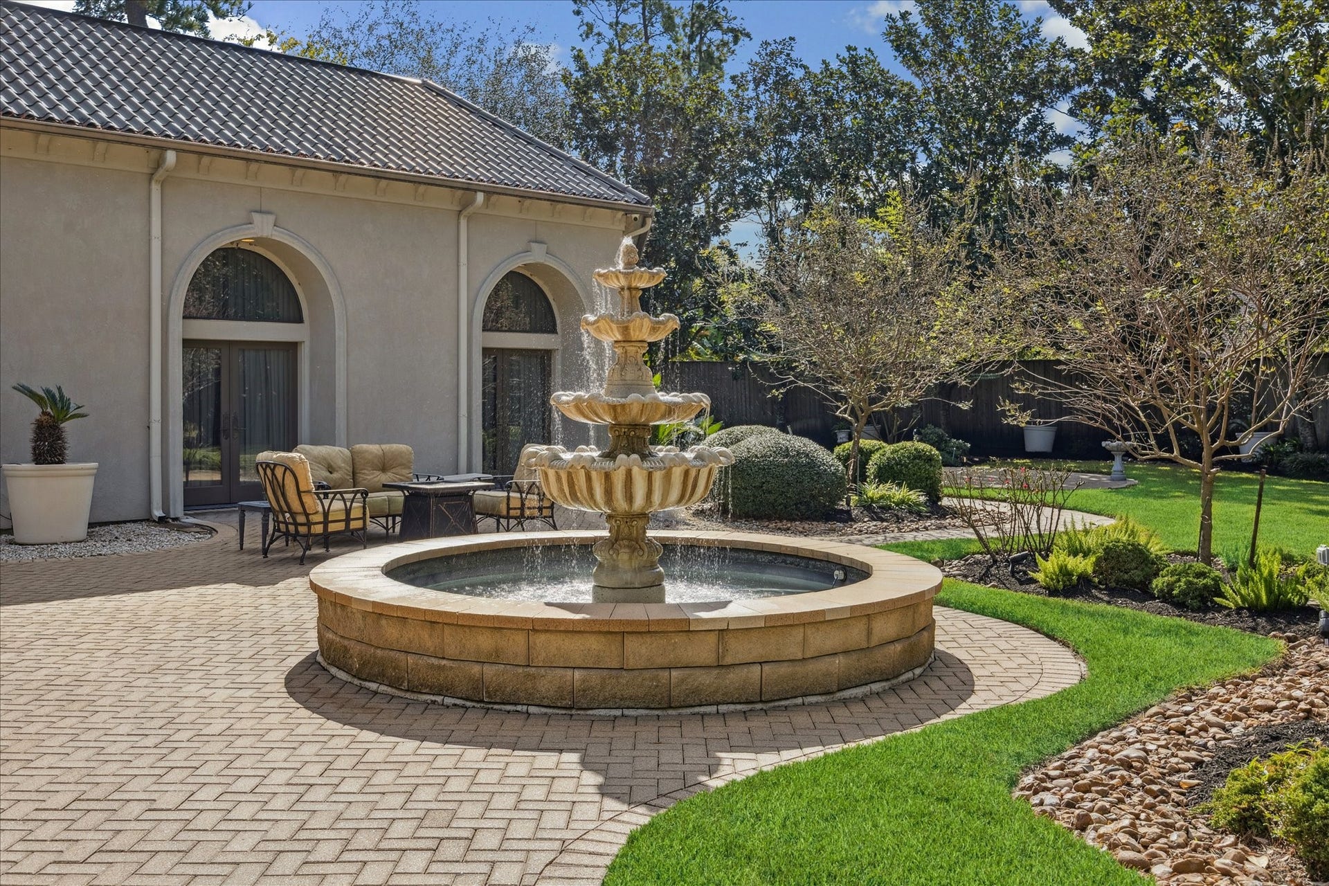 11722 Claywood Street, Houston, TX 77024 Front Entrance over 1/2 Acre