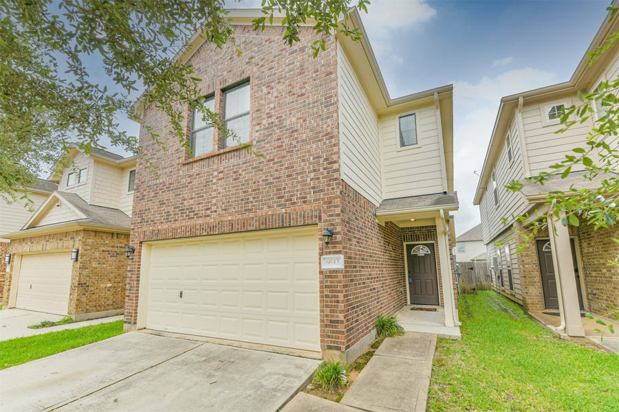 Property photo for 6643 Sharpstone Creek Lane, Houston, TX