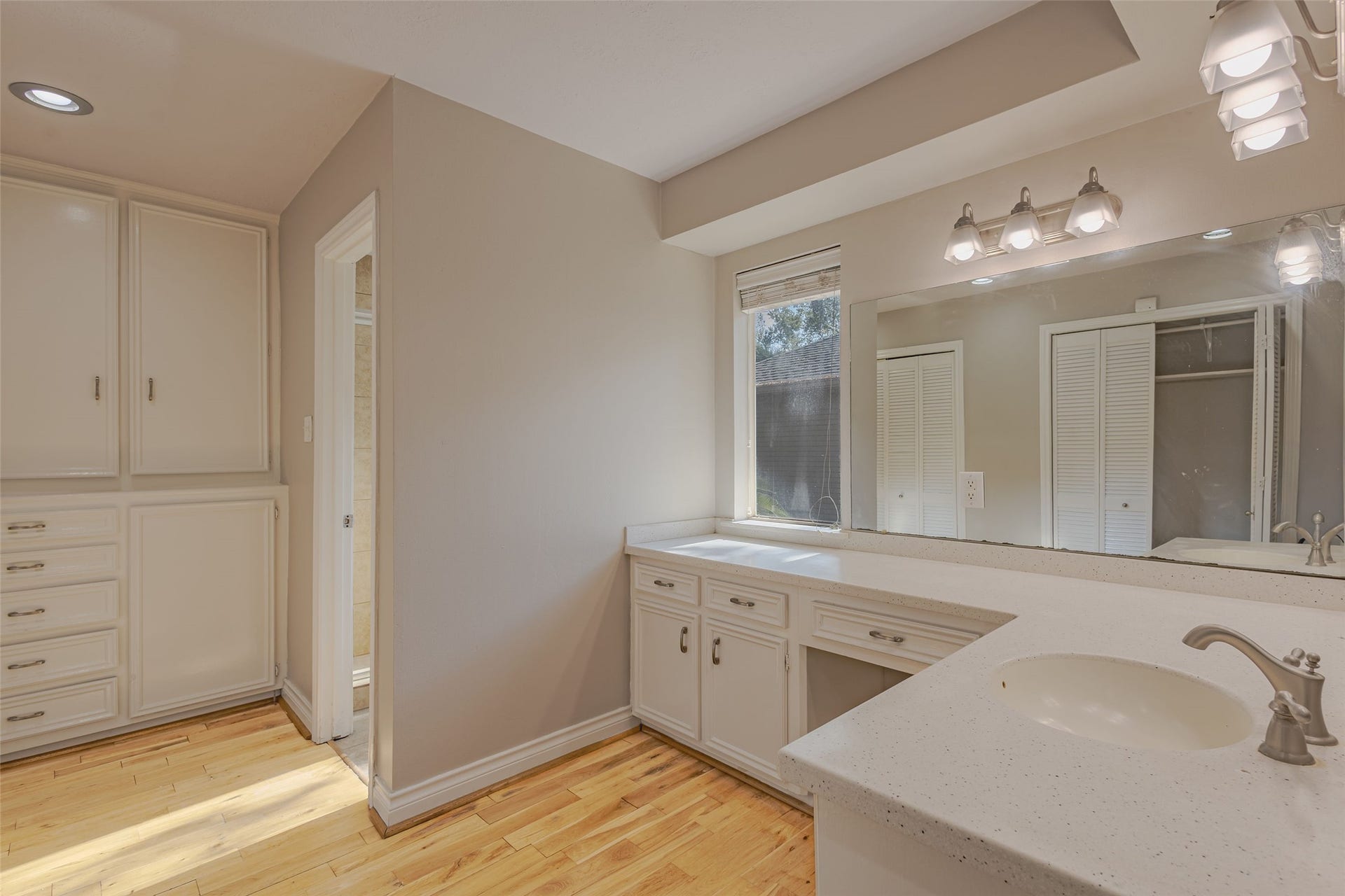 5895 Southern Hills Drive, Houston, TX 77069