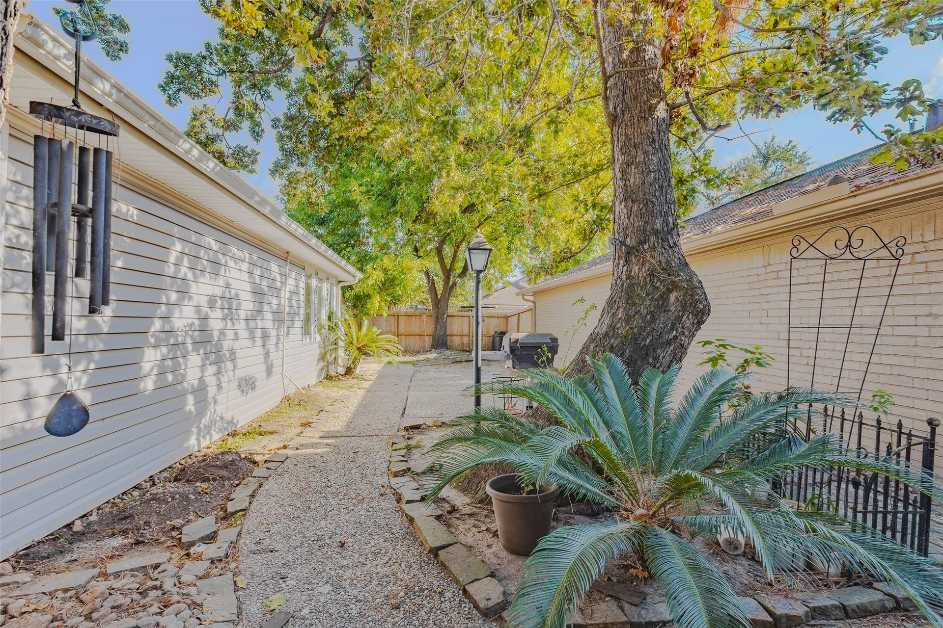 5895 Southern Hills Drive, Houston, TX 77069