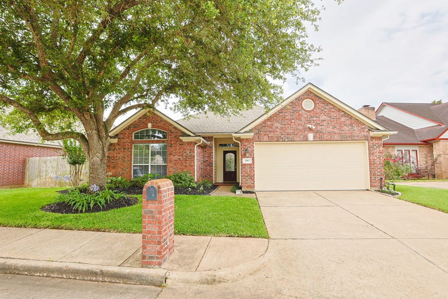 Property photo for 2907 Highland Lakes Drive, Missouri City, TX