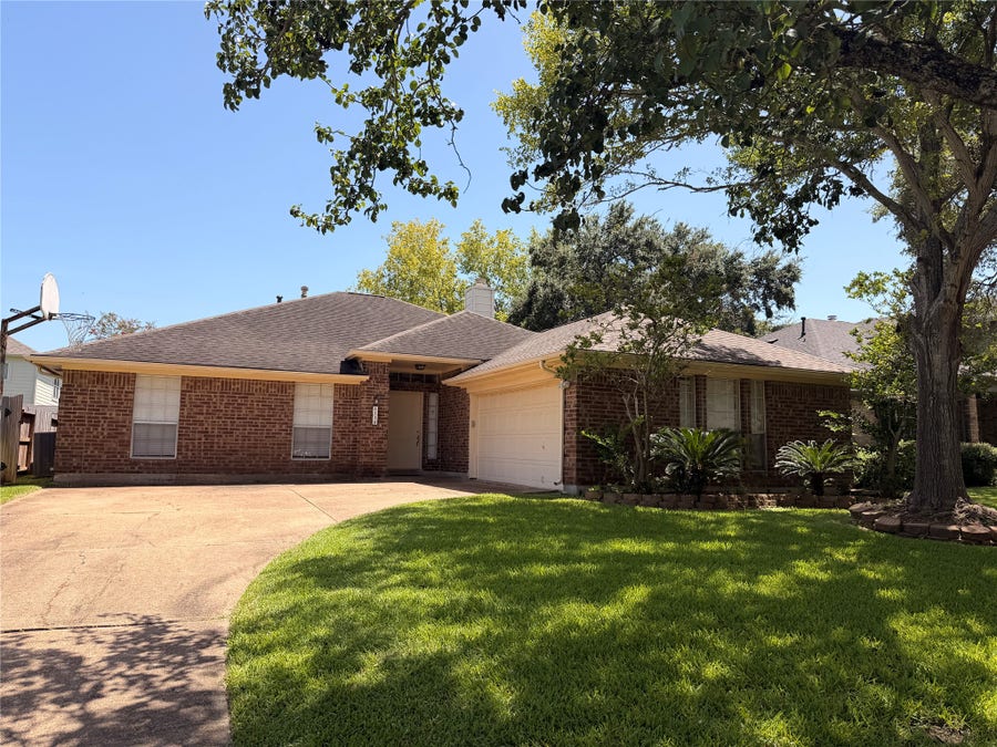 Property photo for 6518 Smoke Tree Lane, Sugar Land, TX