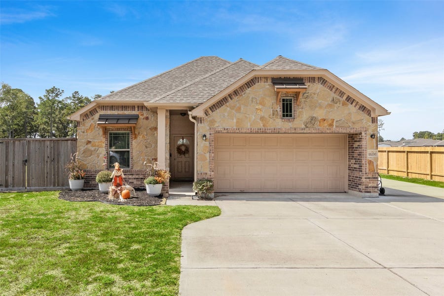 Property photo for 11230 Bulldog Lane, Conroe, TX