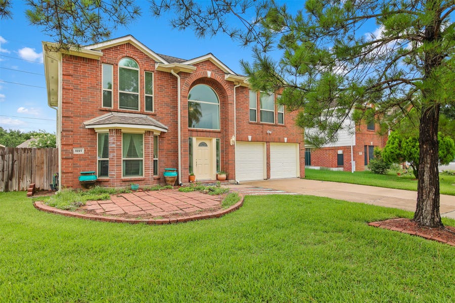 Property photo for 3227 Leila Oaks Drive, Houston, TX