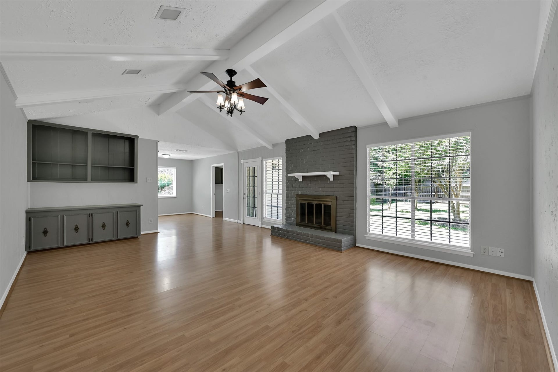 27121 Wells Lane, Oak Ridge North, TX 77385 27121 Wells Lane, Oak Ridge North, TX 77385